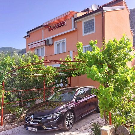 Apartman Sous Les Rochers Grizane-Belgrad ภายนอก รูปภาพ