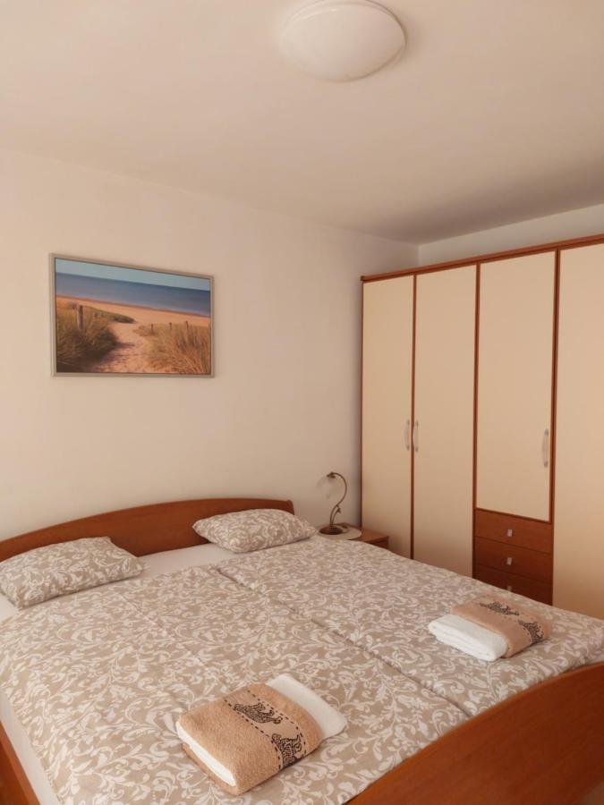 Apartman Sous Les Rochers Grizane-Belgrad ภายนอก รูปภาพ